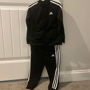 ADIAS, boys 2 piece outfit, size 4